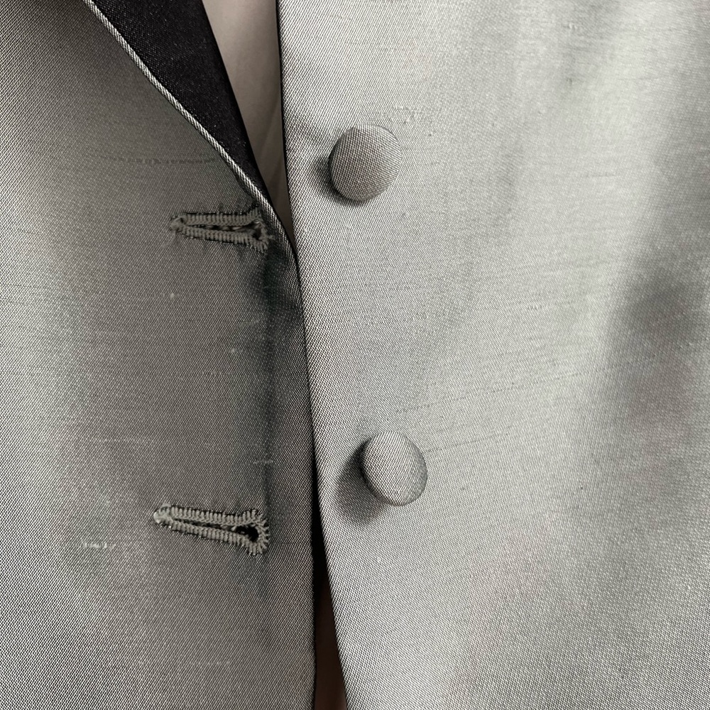 Woman’s 100  percent silk cocktail Formal Blazer. can also be evening casual.